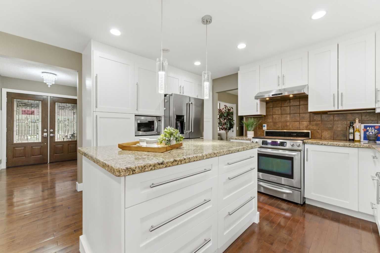 36 Varsity Estates Court NW