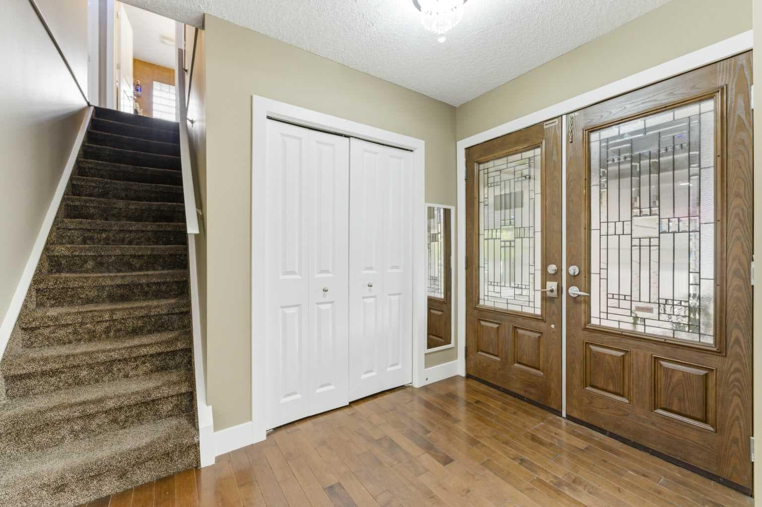36 Varsity Estates Court NW