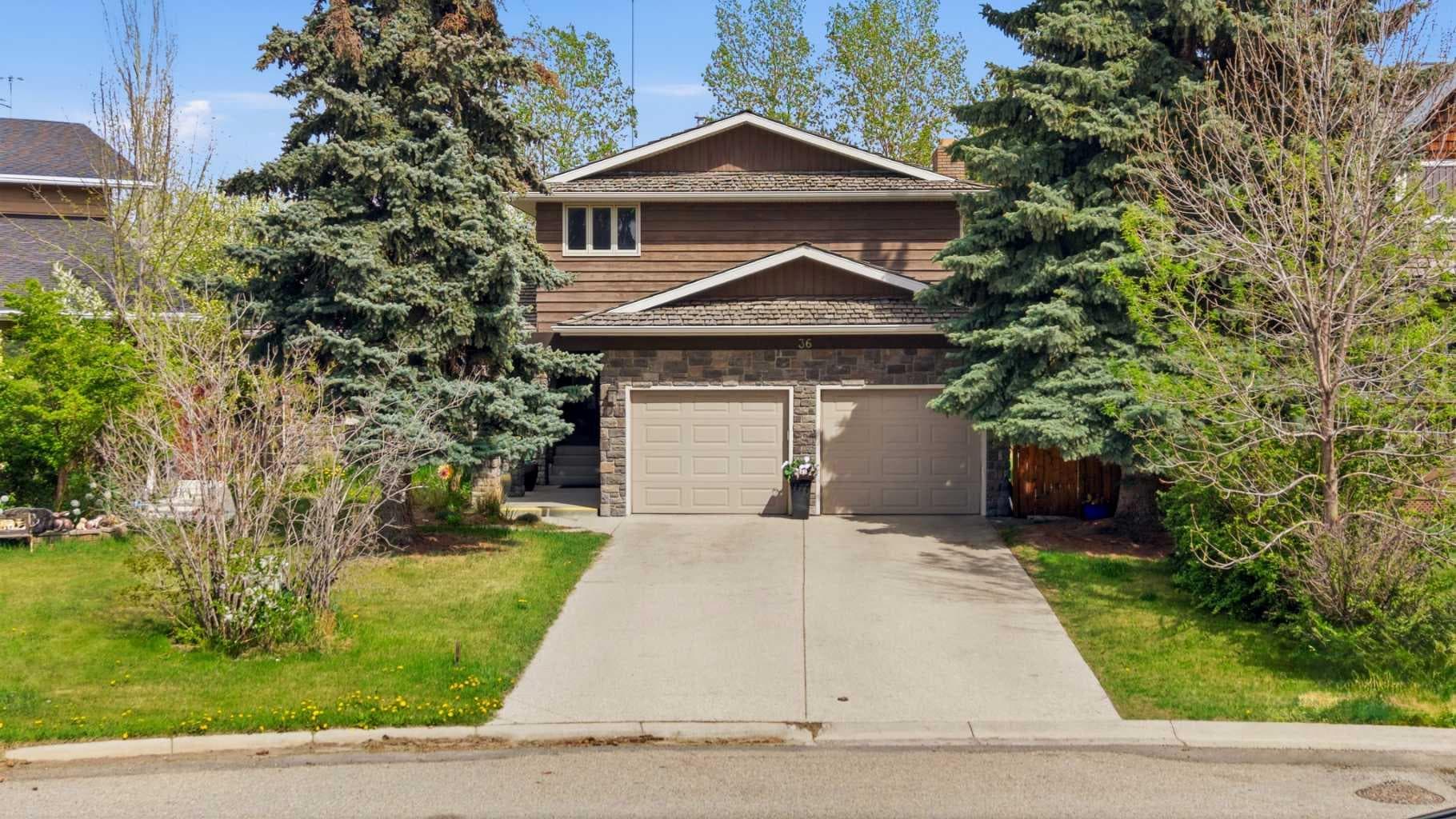 36 Varsity Estates Court NW