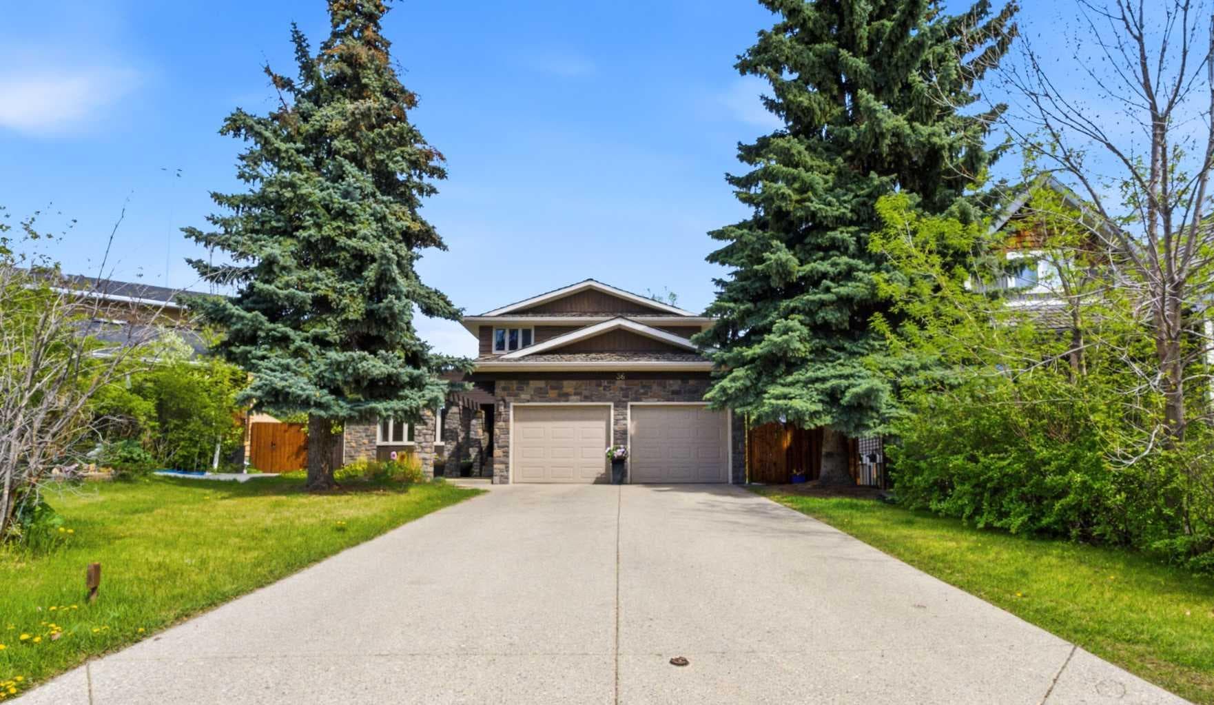 36 Varsity Estates Court NW
