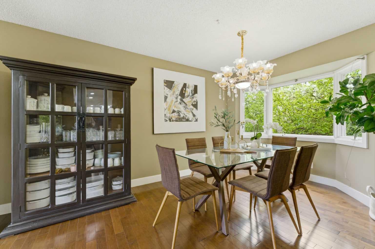 36 Varsity Estates Court NW
