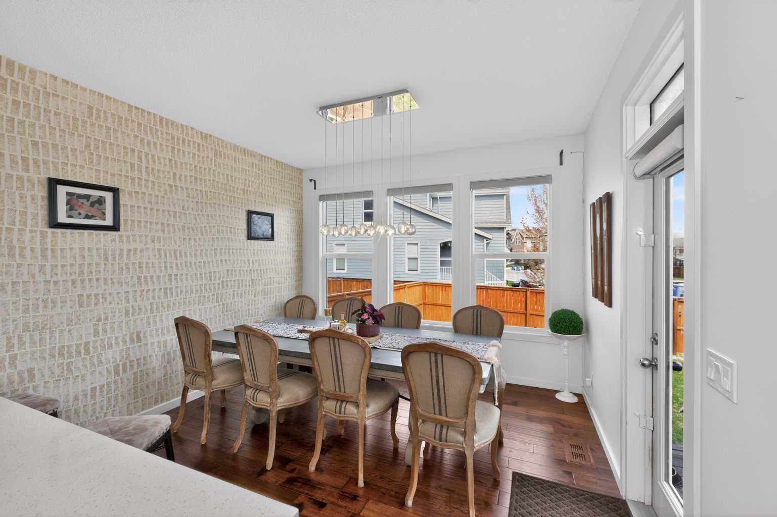 158 Masters Point SE