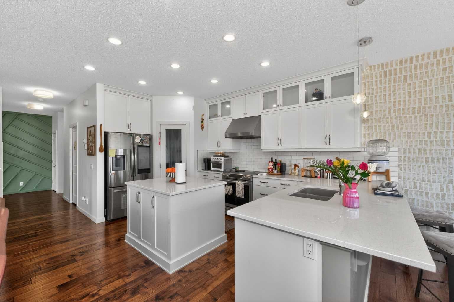 158 Masters Point SE