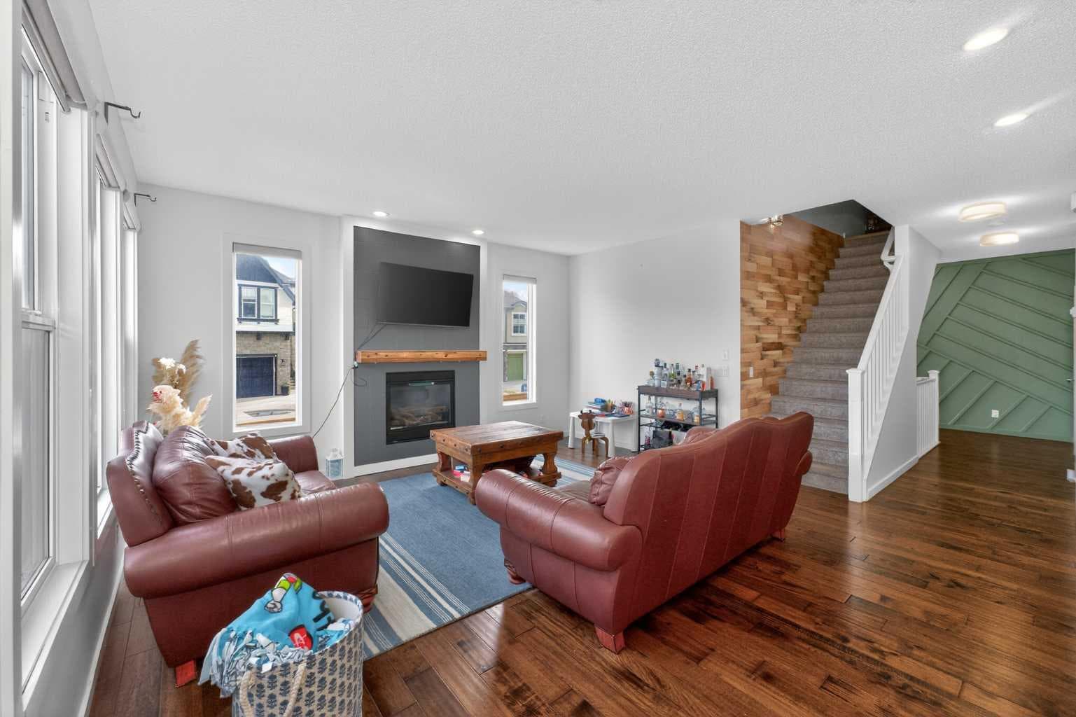 158 Masters Point SE