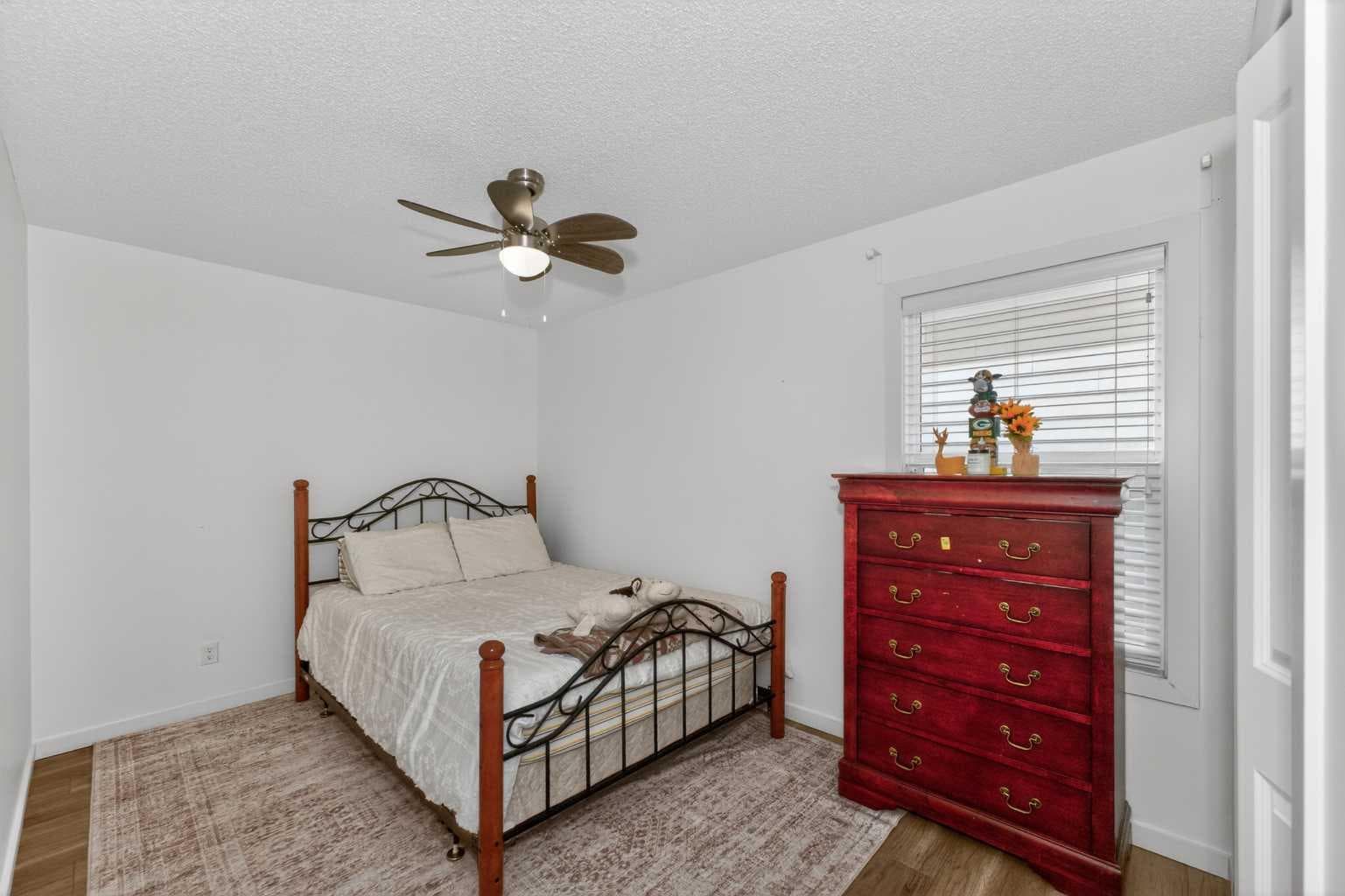 158 Masters Point SE