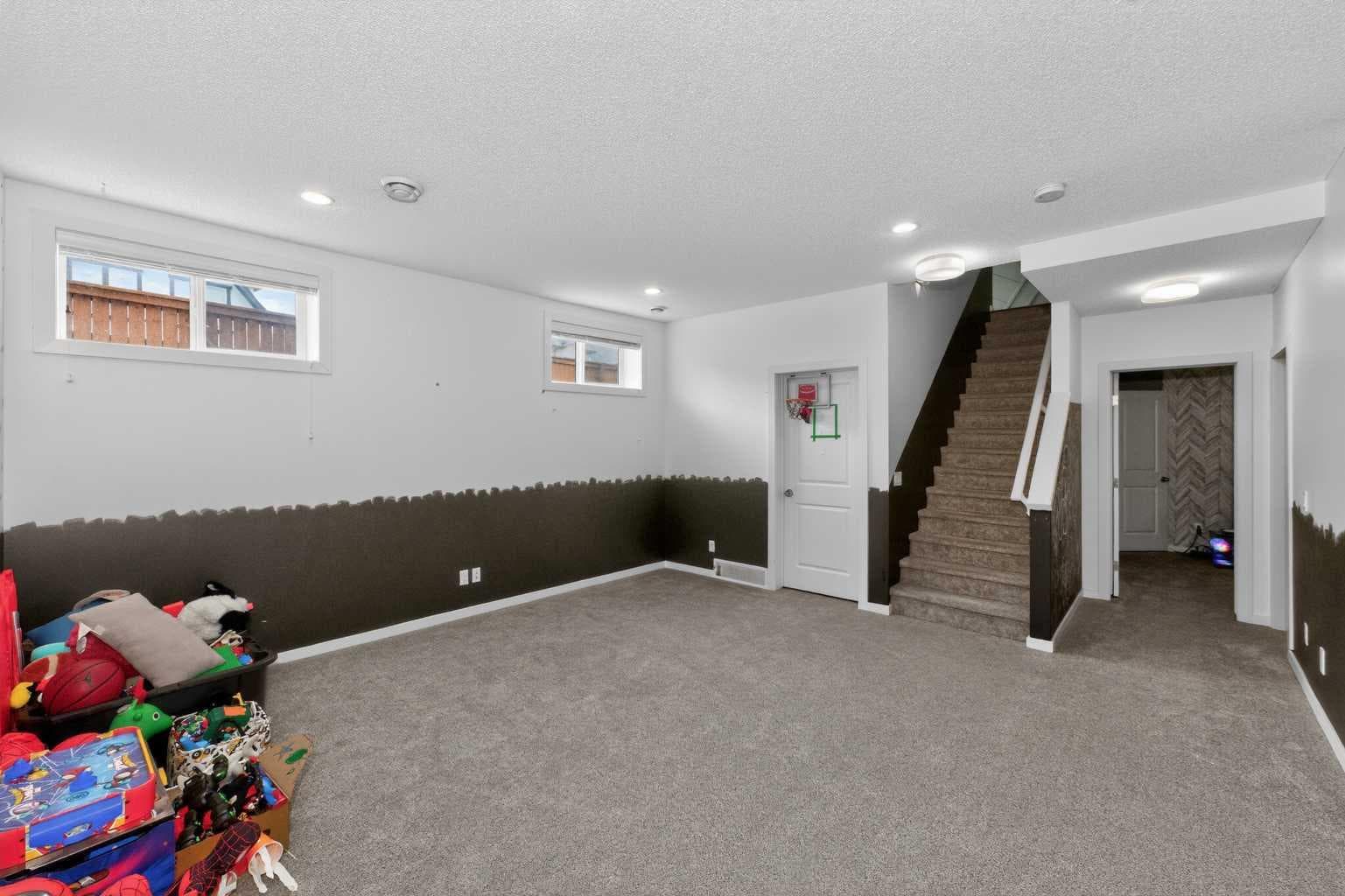 158 Masters Point SE