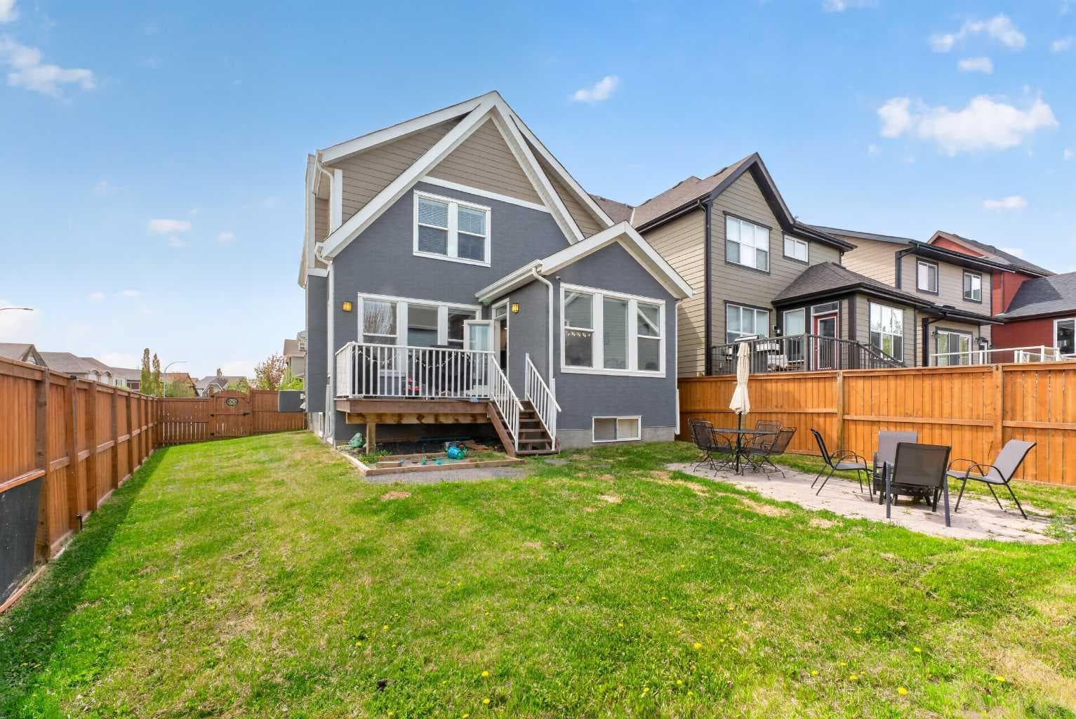 158 Masters Point SE