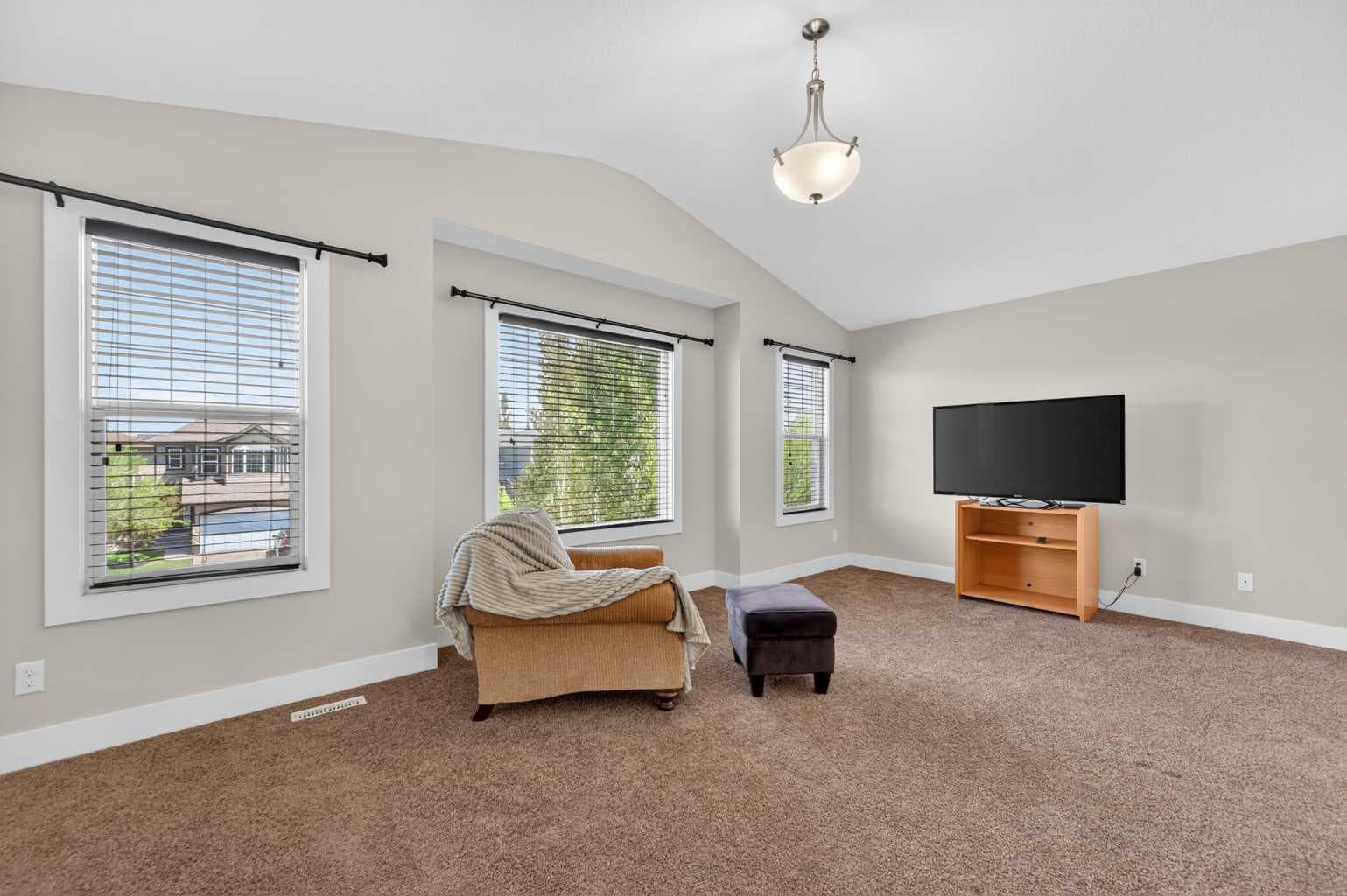 127 Legacy Circle SE