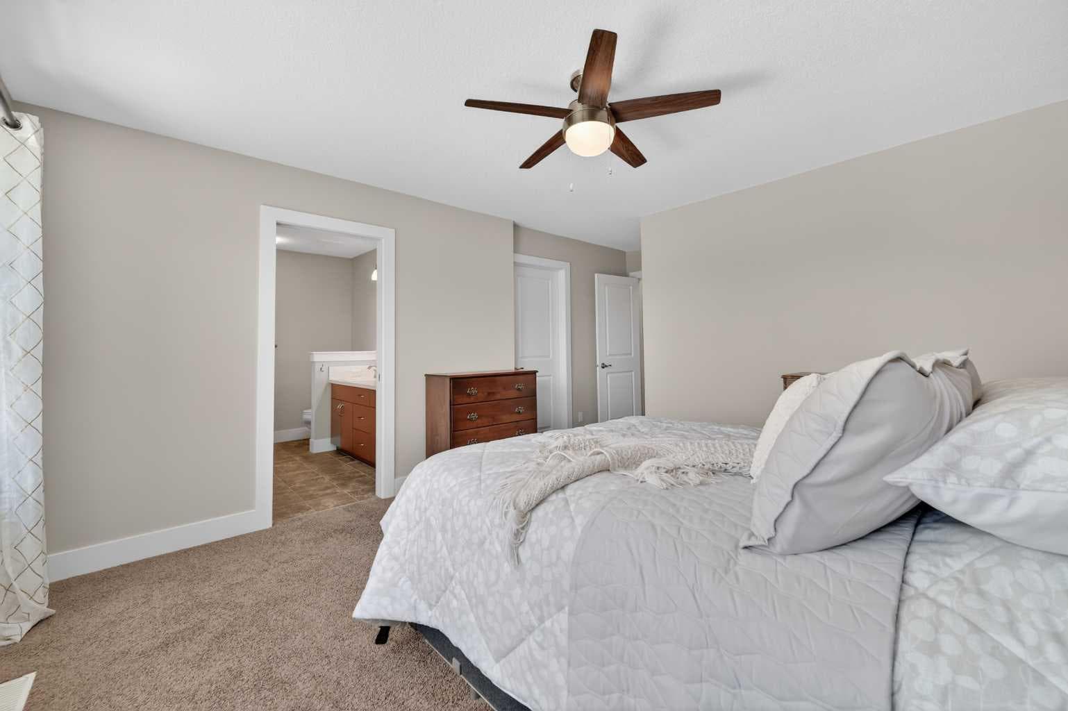 127 Legacy Circle SE