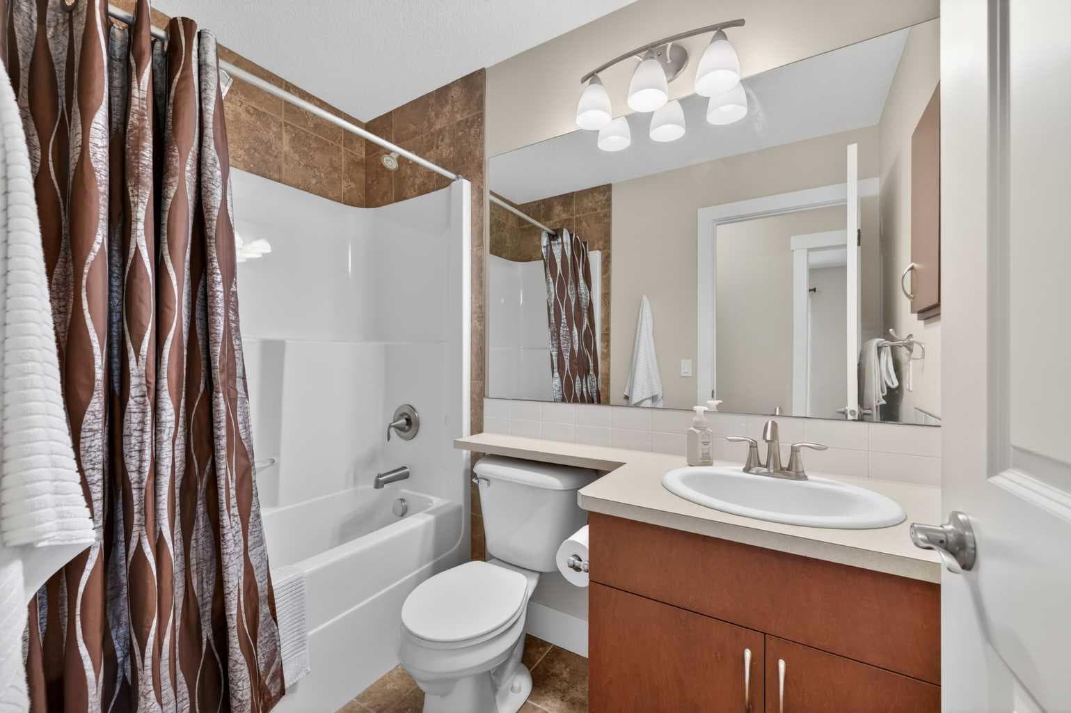127 Legacy Circle SE