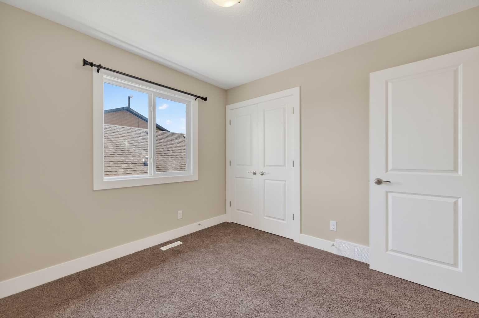 127 Legacy Circle SE