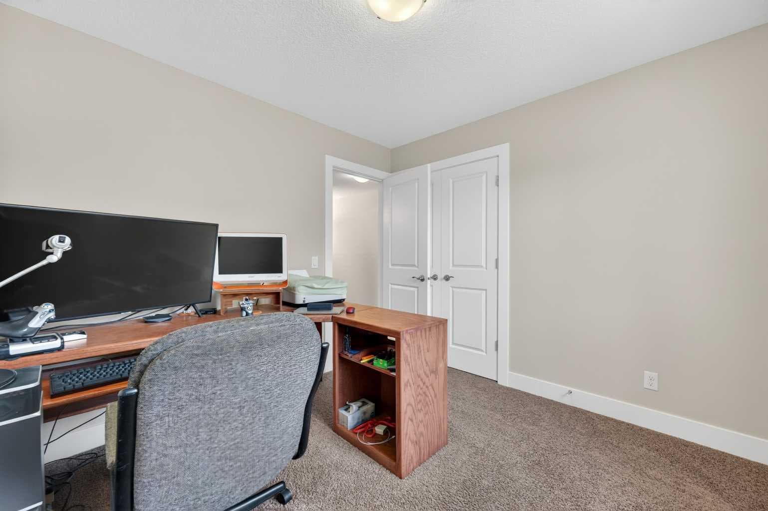 127 Legacy Circle SE