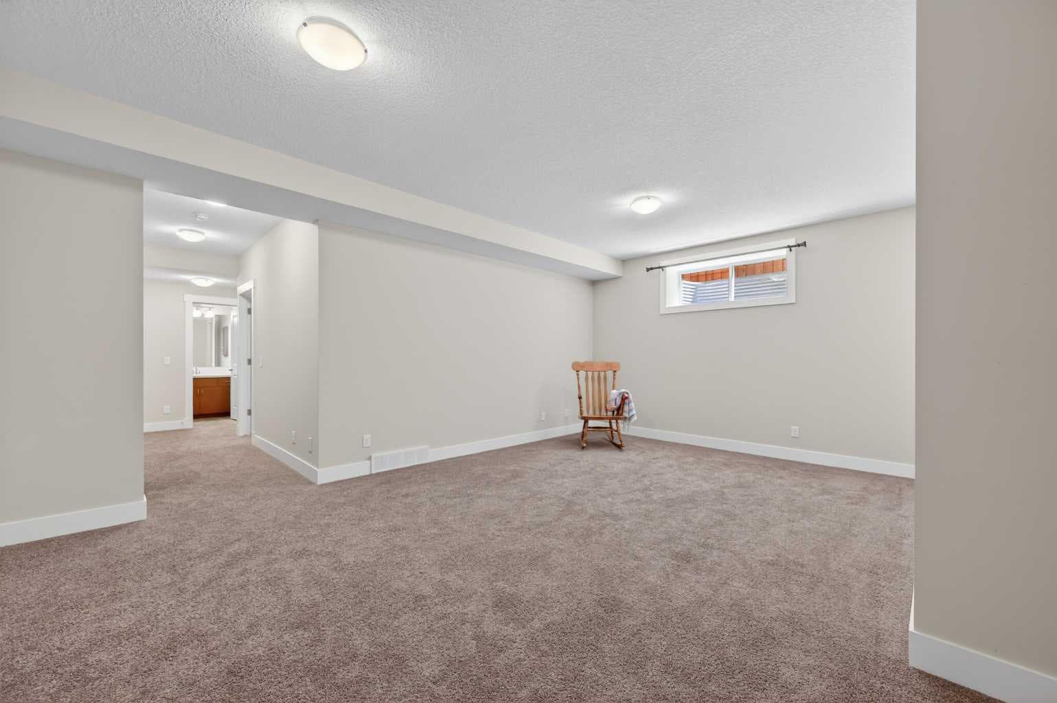 127 Legacy Circle SE