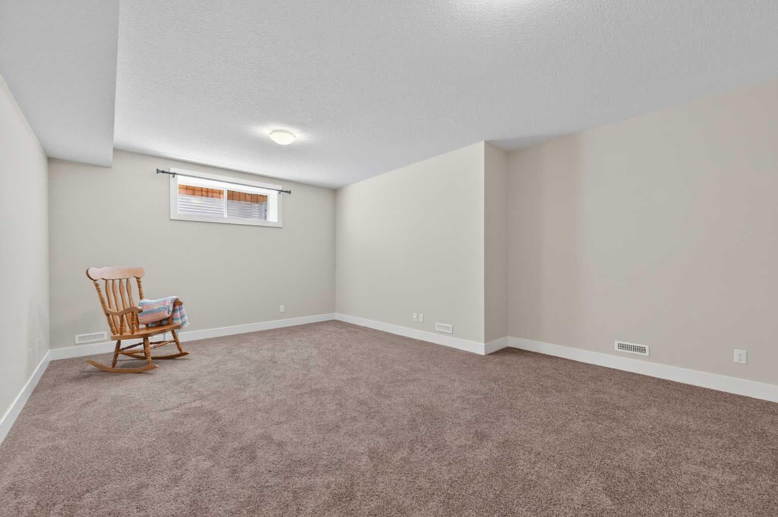 127 Legacy Circle SE