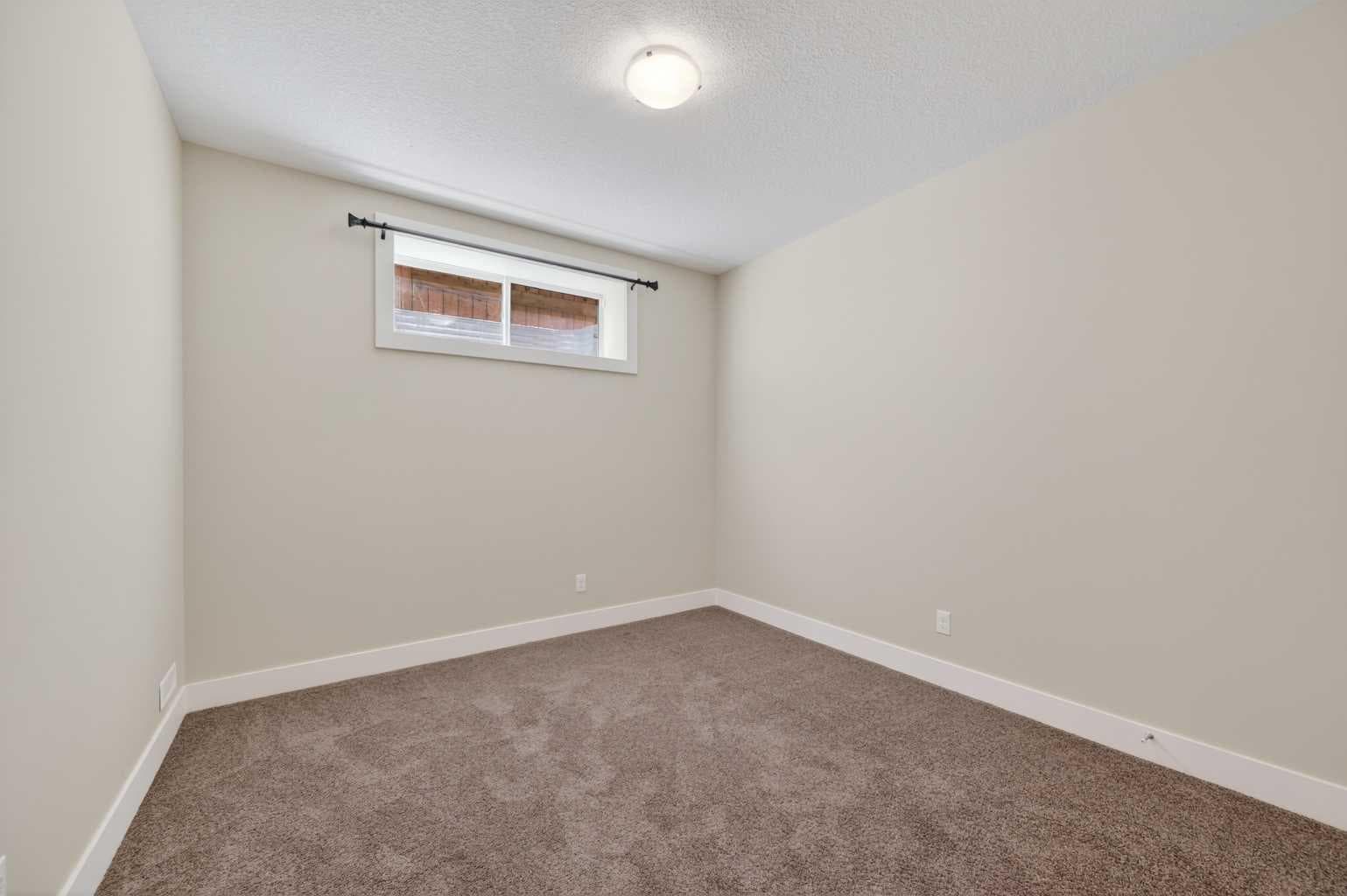 127 Legacy Circle SE