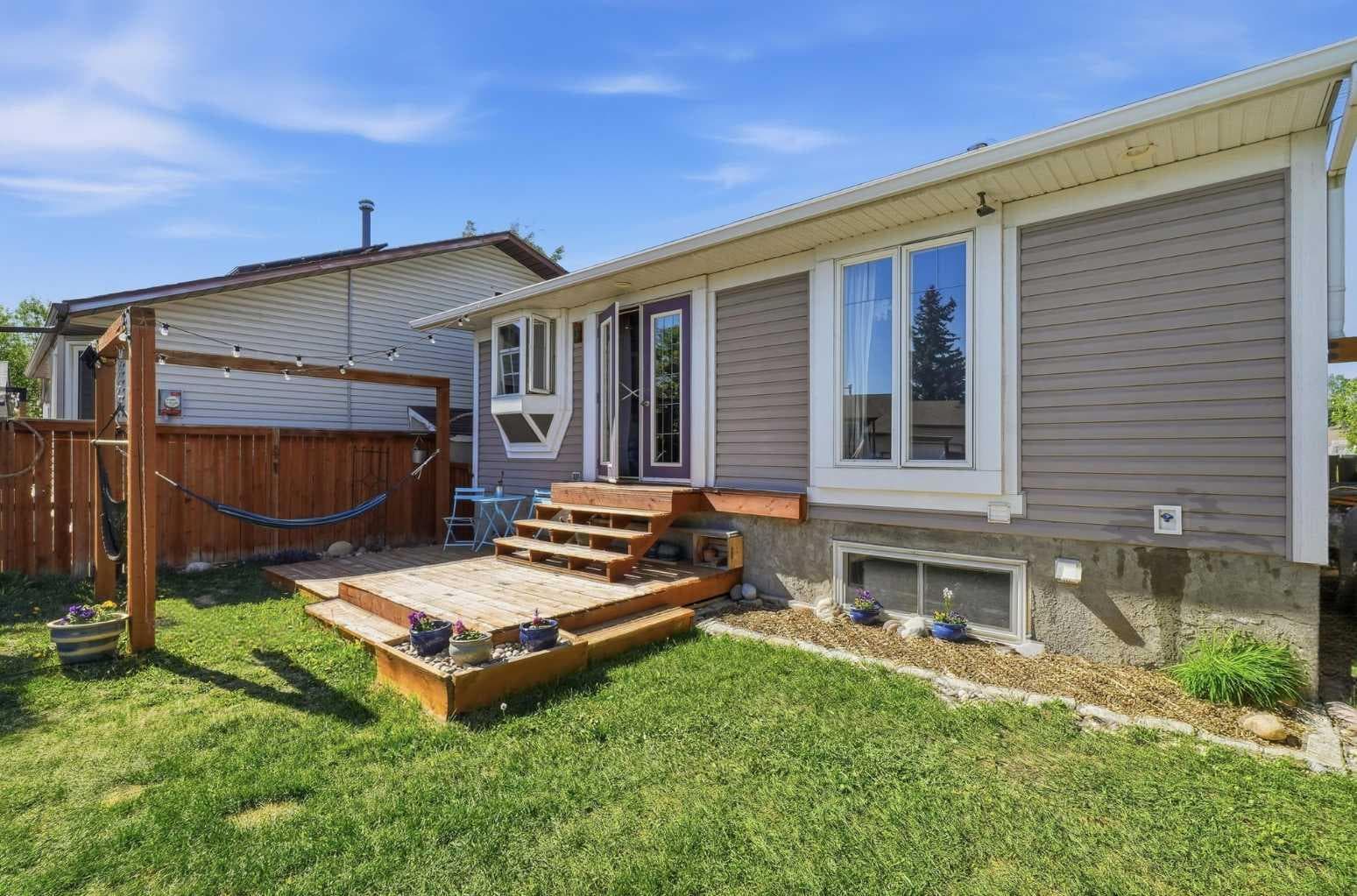 420 Summerwood Place SE
