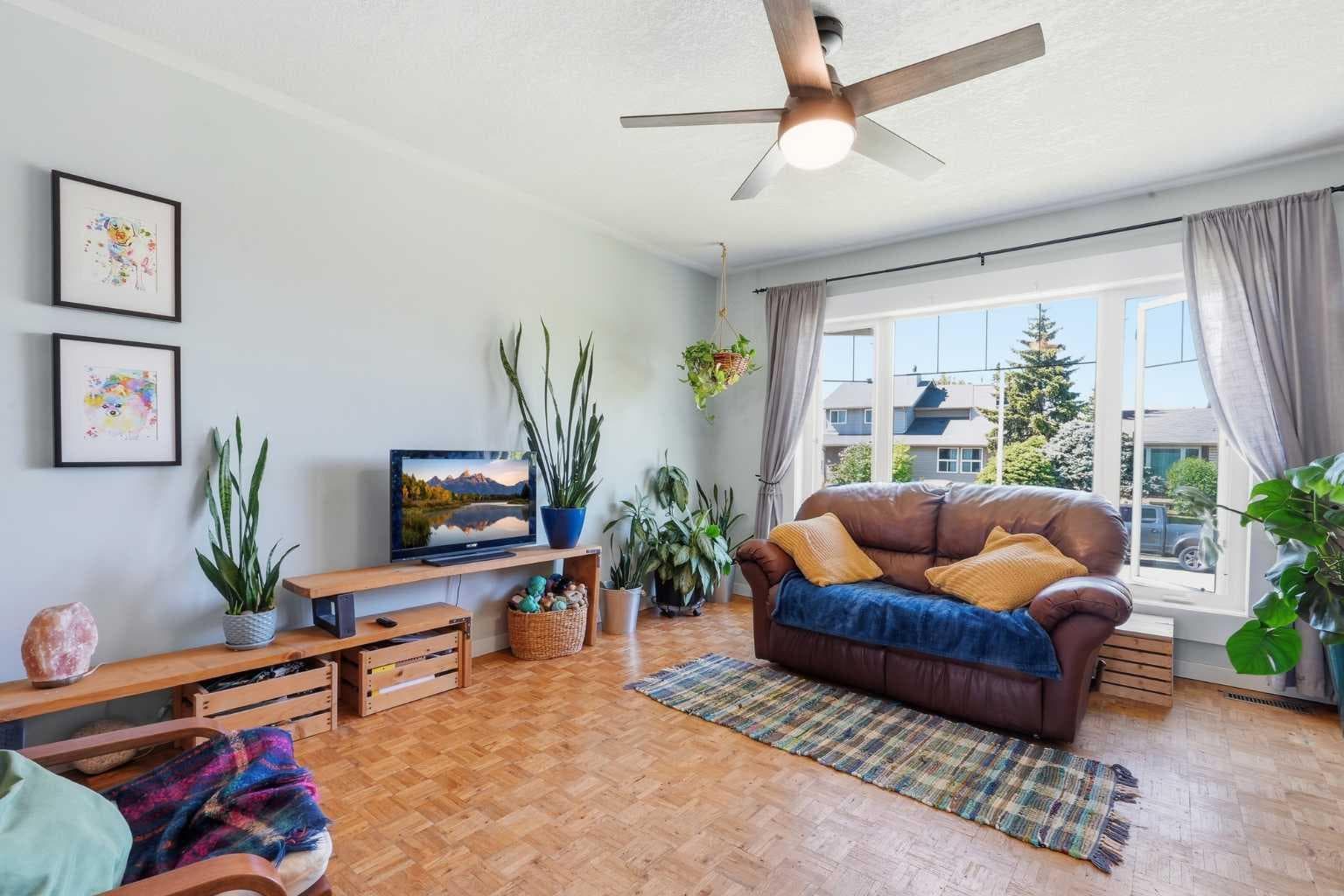 420 Summerwood Place SE