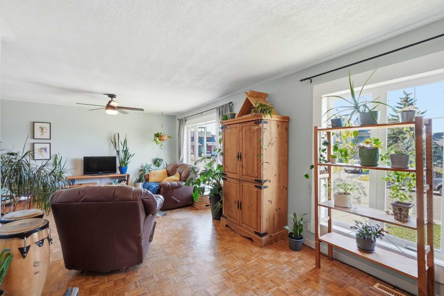 420 Summerwood Place SE