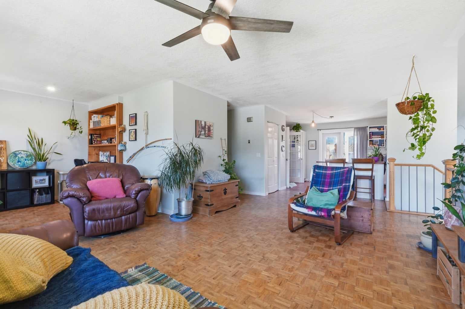 420 Summerwood Place SE