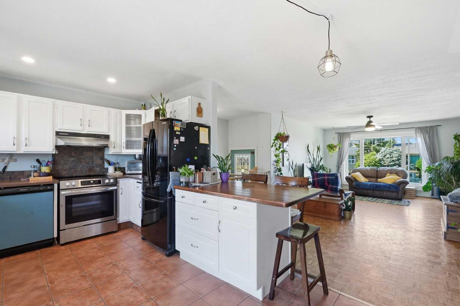 420 Summerwood Place SE