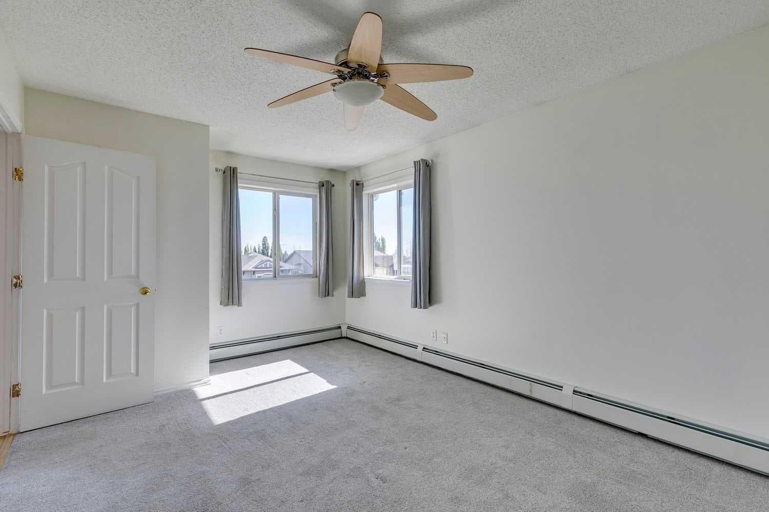 301, 7301 Valleyview Park SE