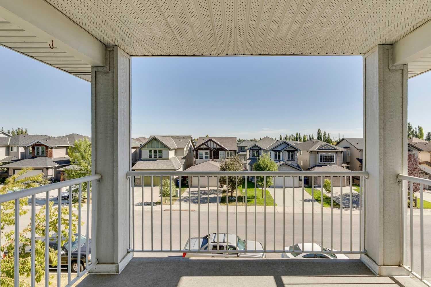 301, 7301 Valleyview Park SE