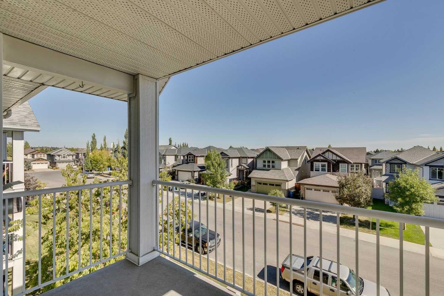 301, 7301 Valleyview Park SE