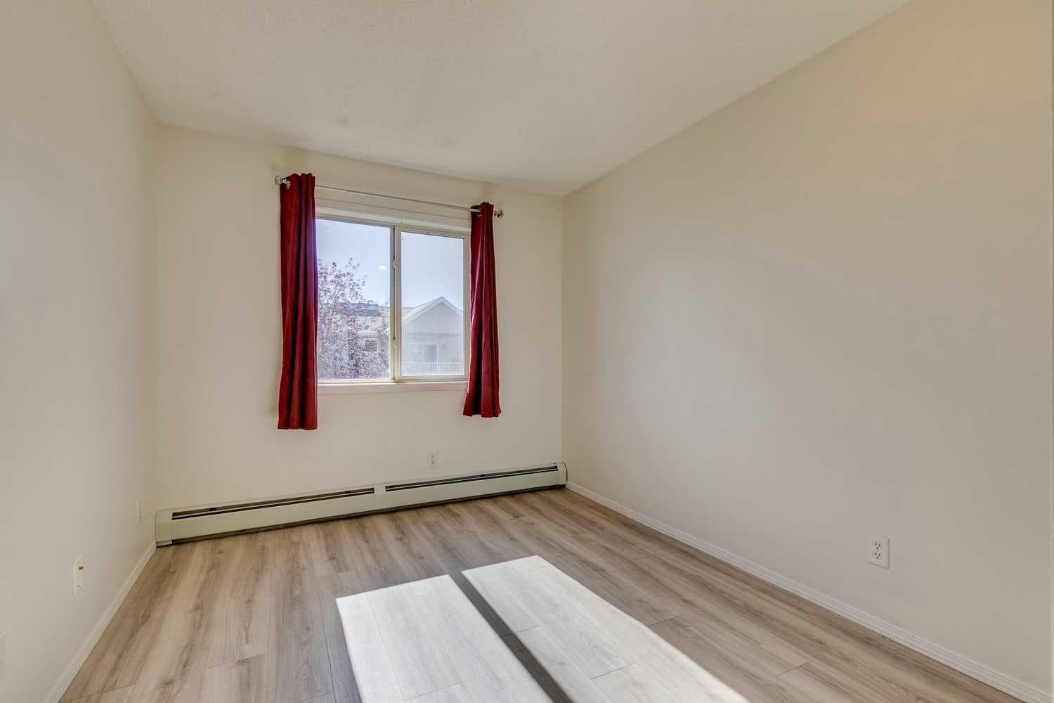 301, 7301 Valleyview Park SE