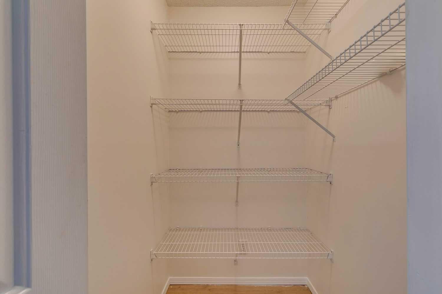 301, 7301 Valleyview Park SE