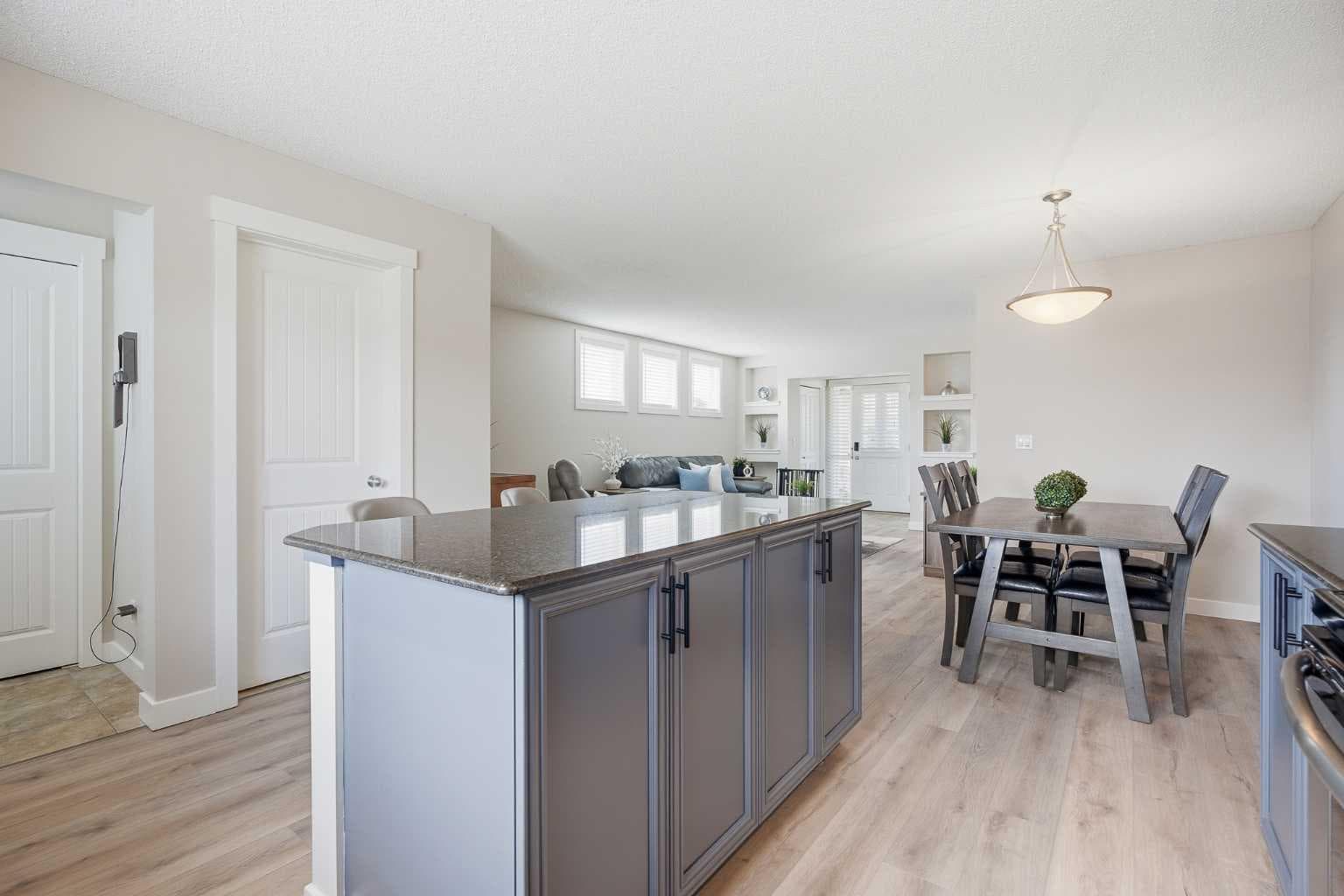 266 Kingsbridge Road SE