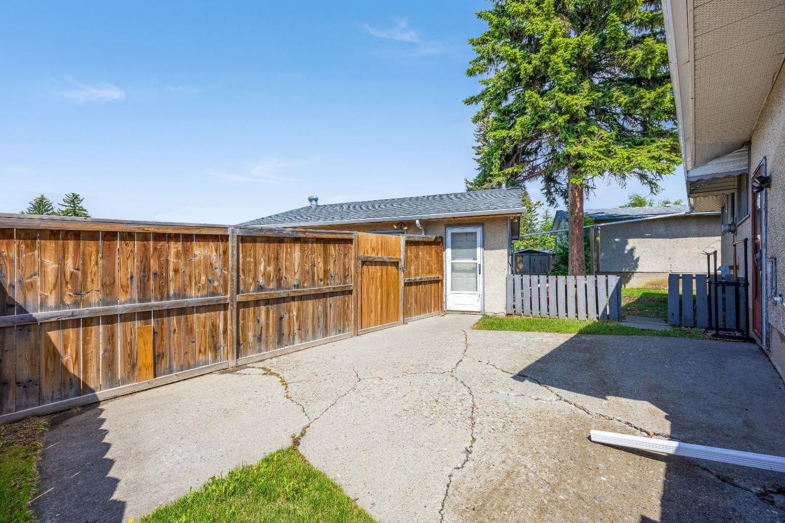 1307 Radisson Drive SE