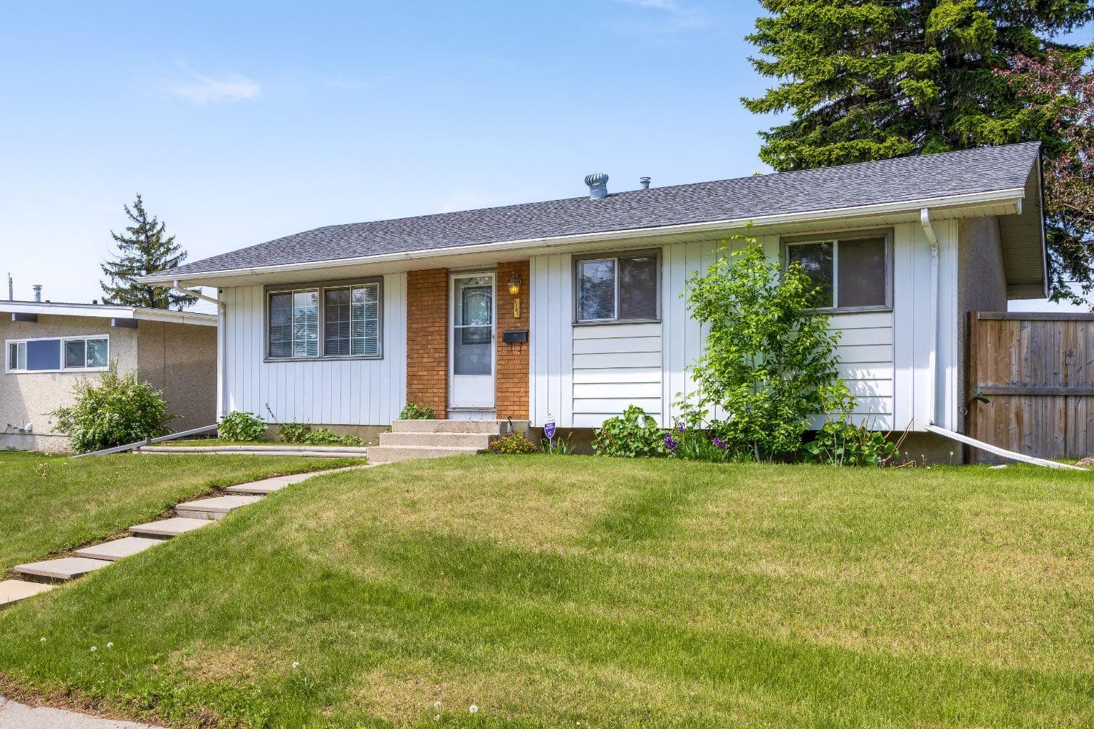 1307 Radisson Drive SE