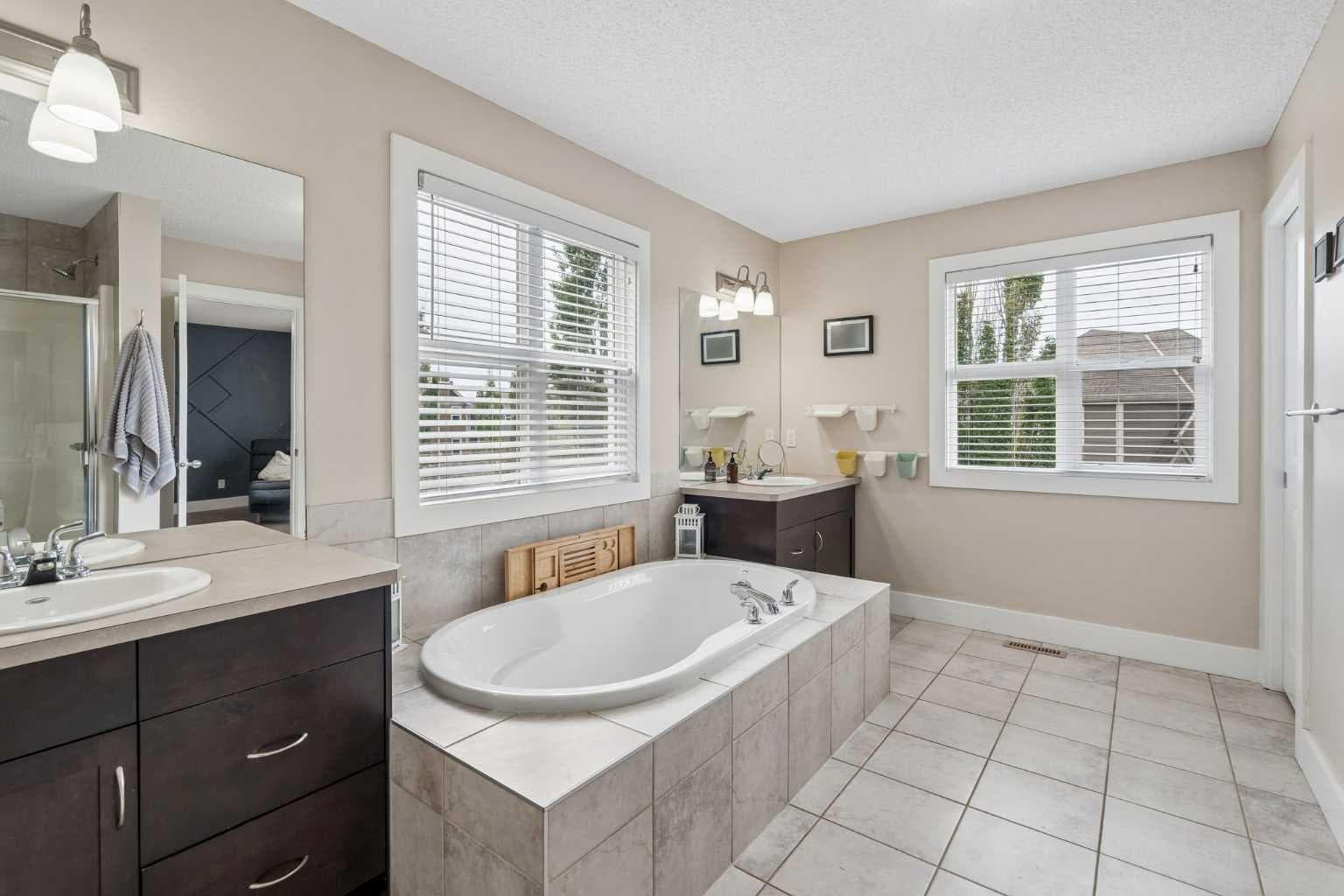 45 Mahogany Terrace SE