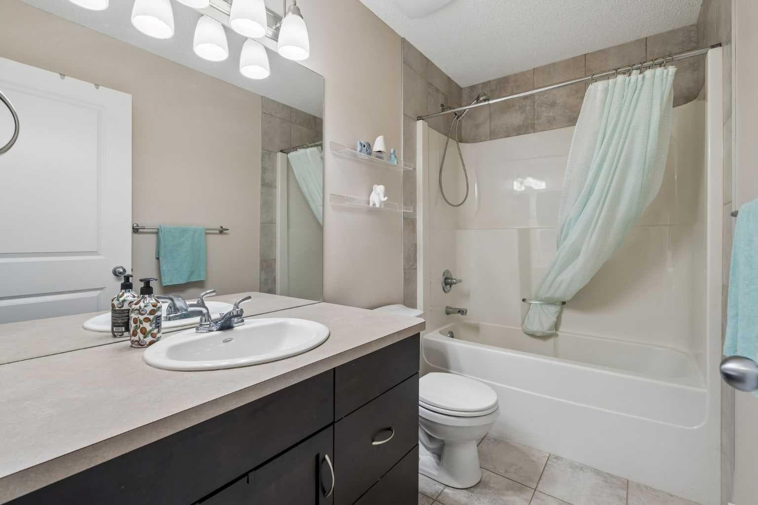 45 Mahogany Terrace SE