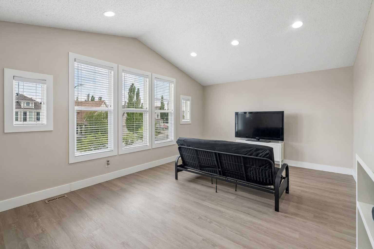 45 Mahogany Terrace SE