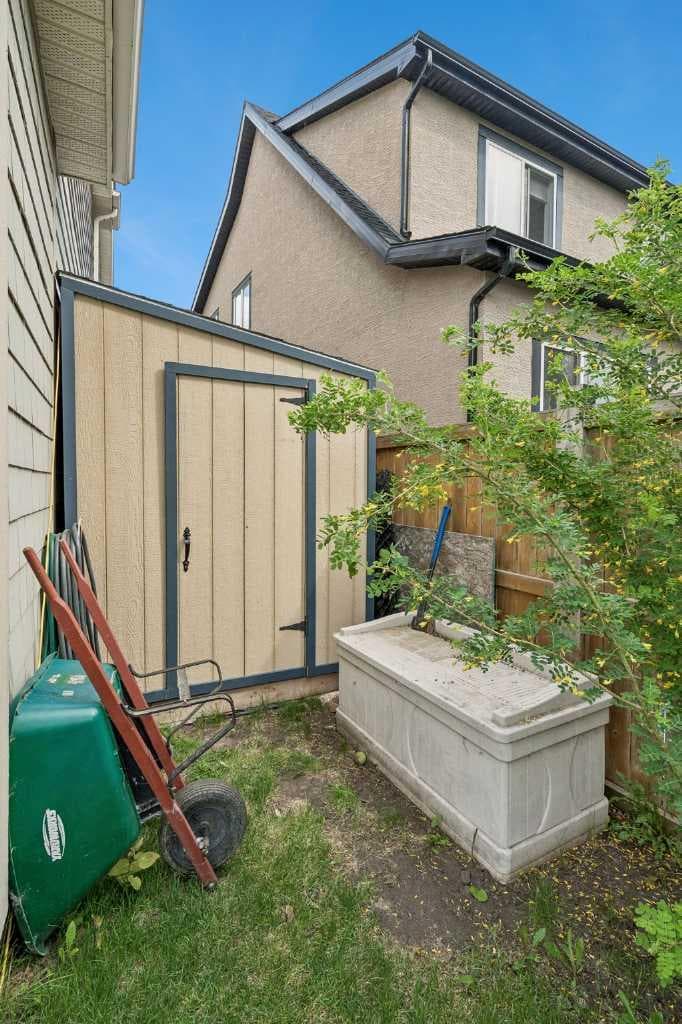 45 Mahogany Terrace SE
