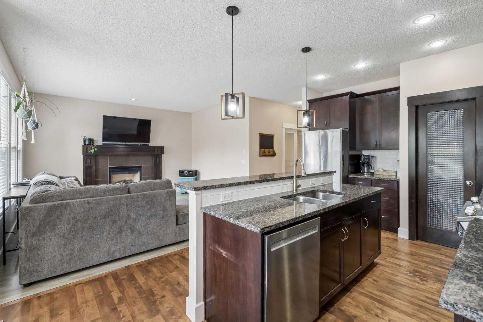 45 Mahogany Terrace SE