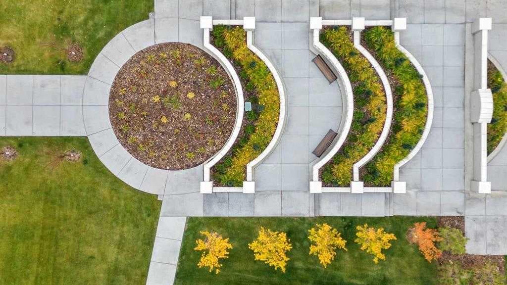 408, 255 Les Jardins Park SE