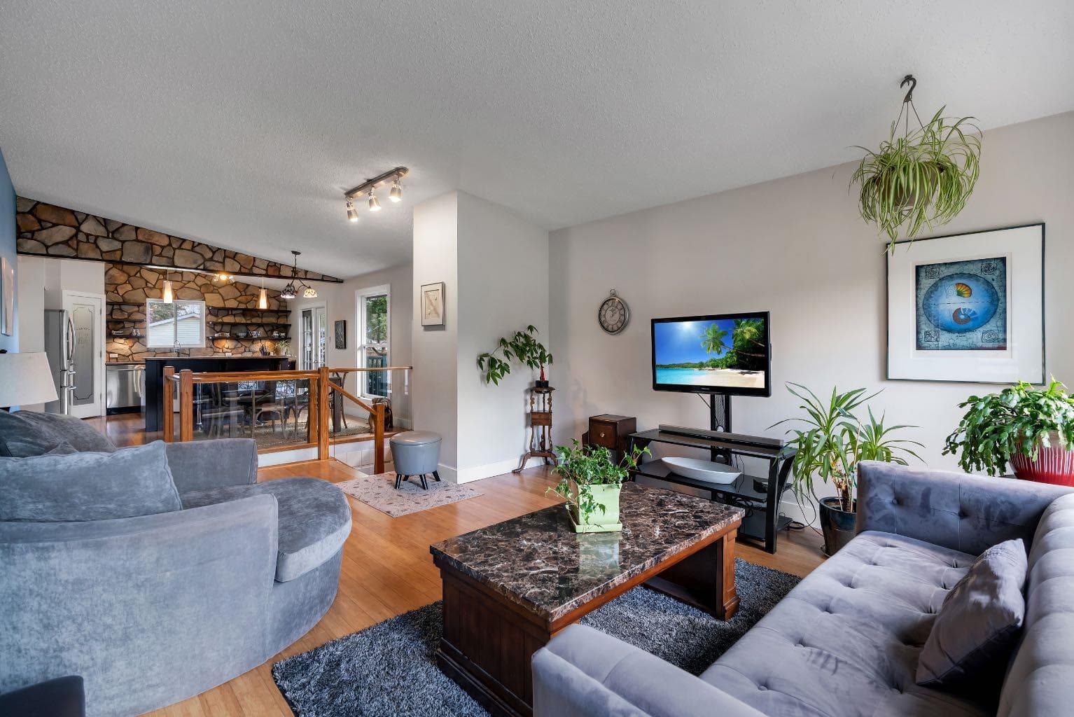6316 Crowchild Trail SW