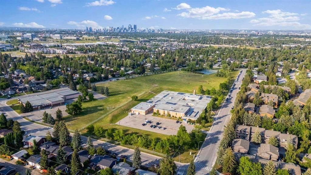 6316 Crowchild Trail SW
