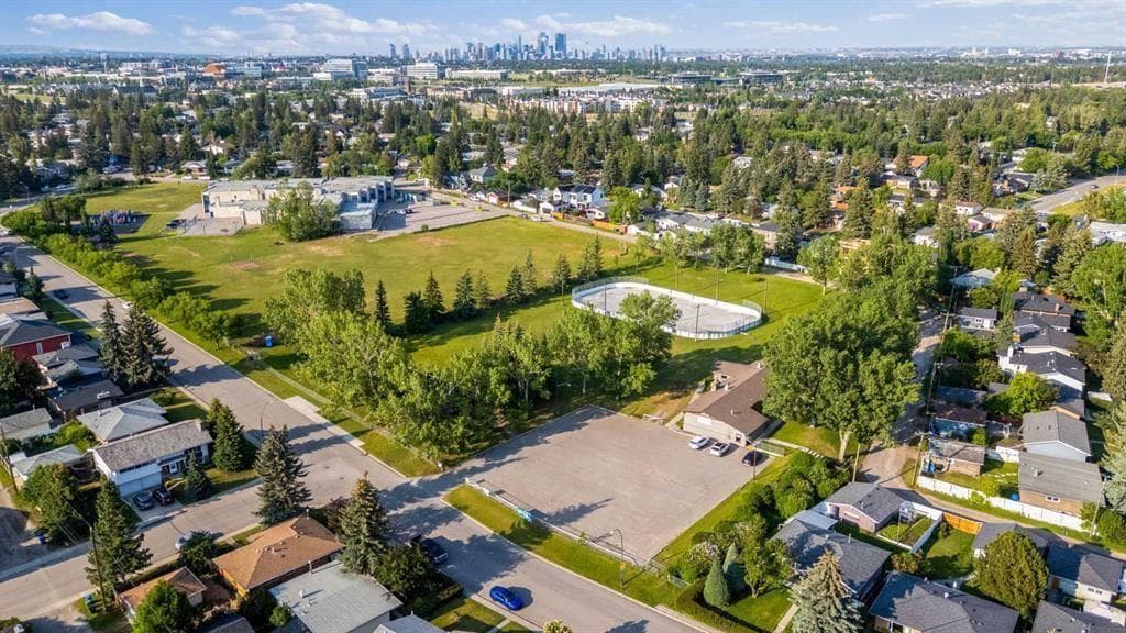 6316 Crowchild Trail SW