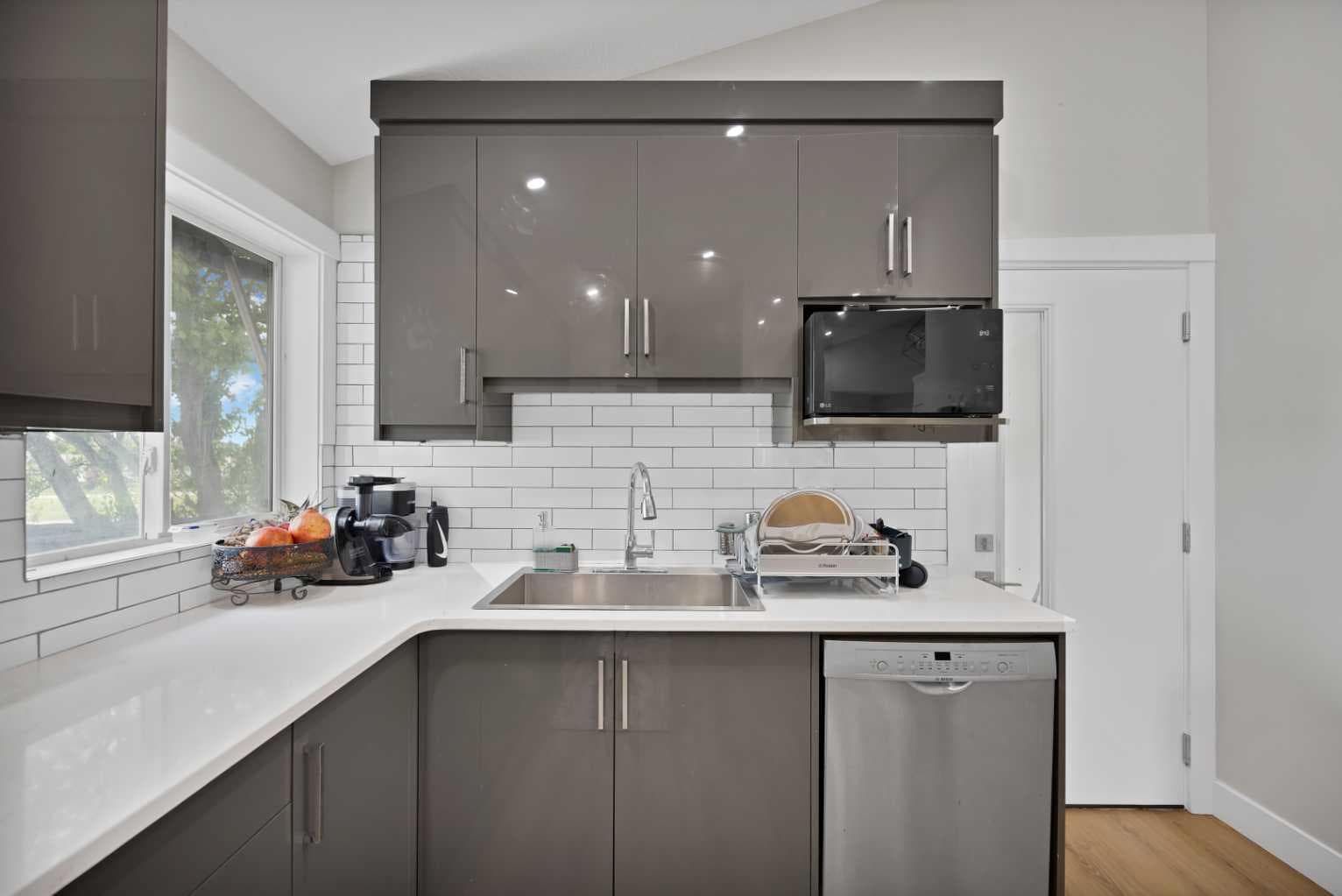 100 SAN DIEGO Green NE