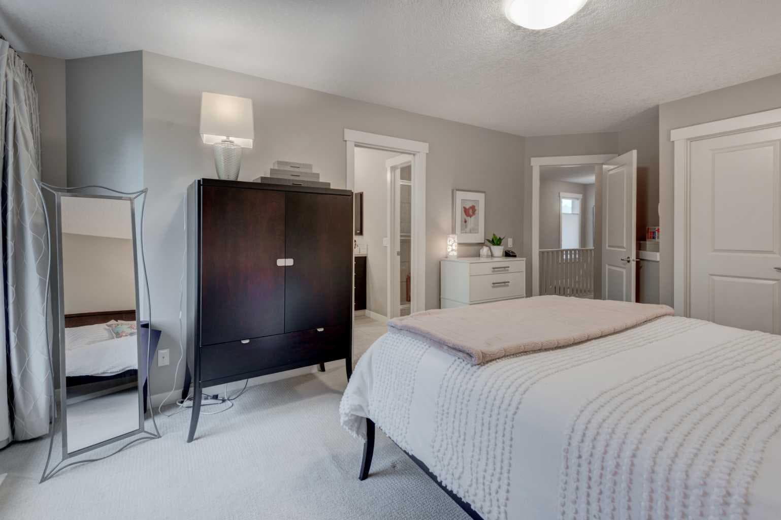 78 Ypres Green SW