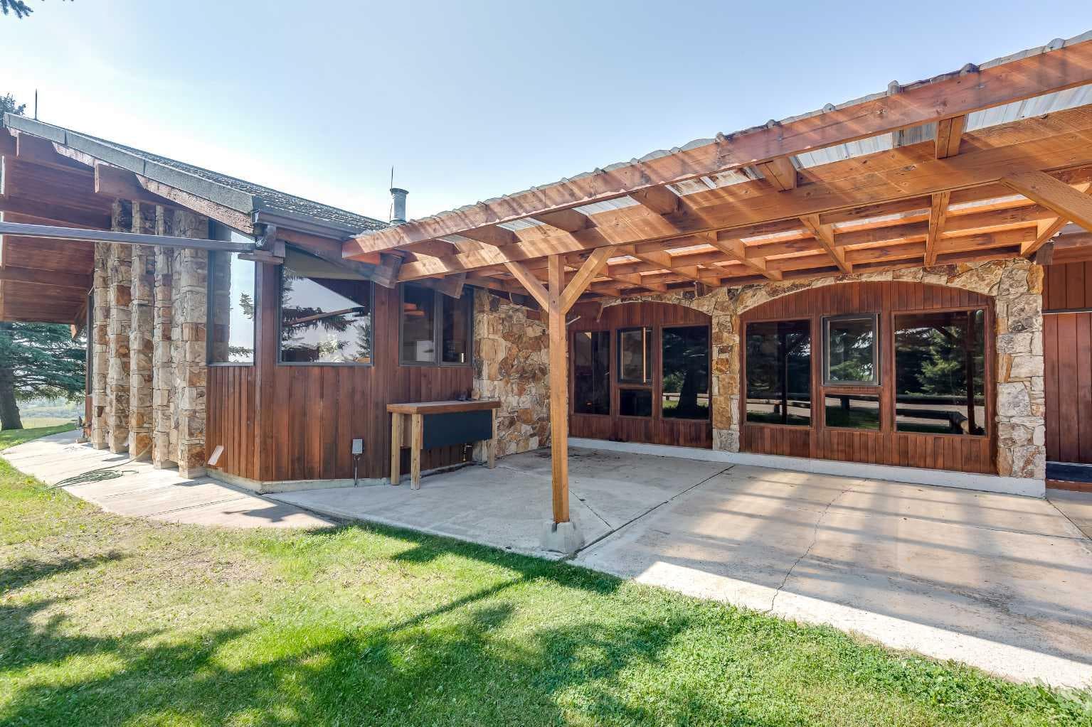 273167 Range Road 25  