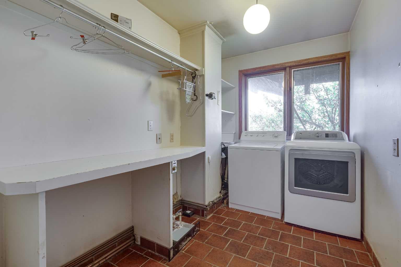 273167 Range Road 25  