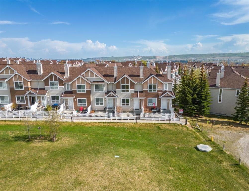161 Tuscany Court NW