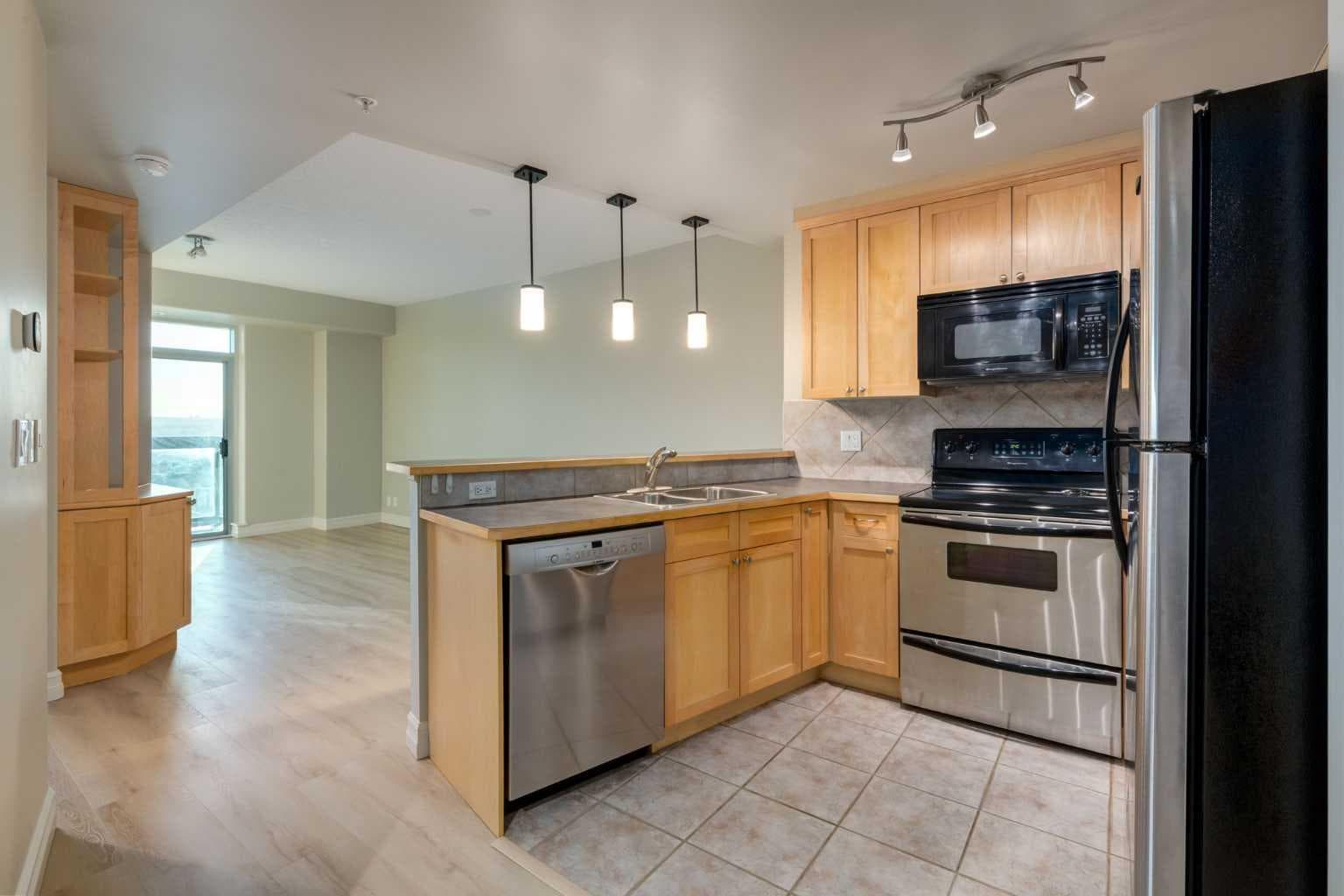 2104, 836 15 Avenue SW