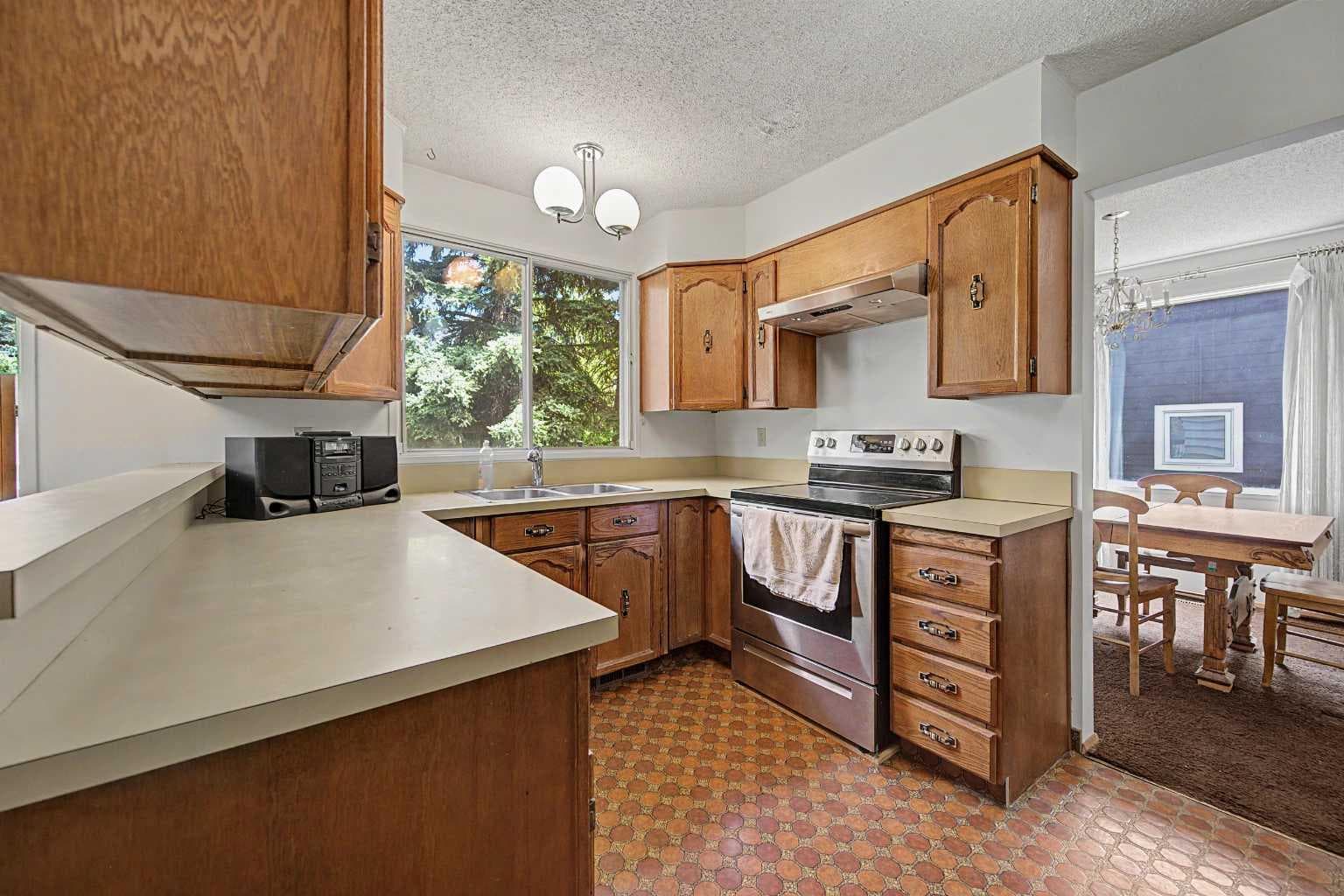 1032 Varsity Estates Drive NW