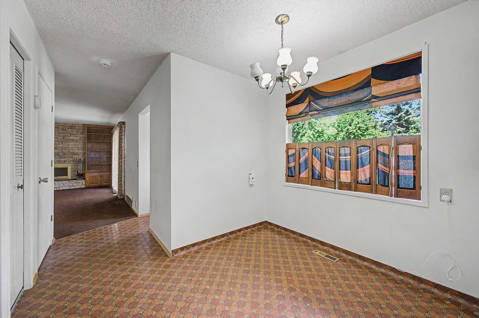 1032 Varsity Estates Drive NW