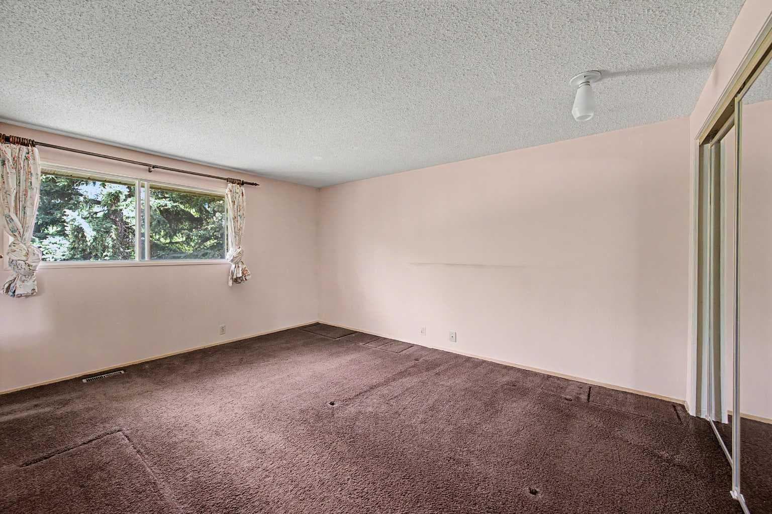 1032 Varsity Estates Drive NW